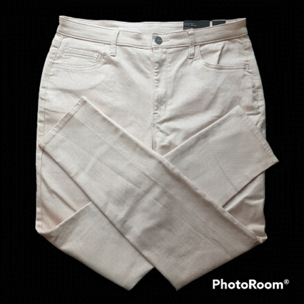 Reitman's Signature Soft High Rise Skinny Jeans